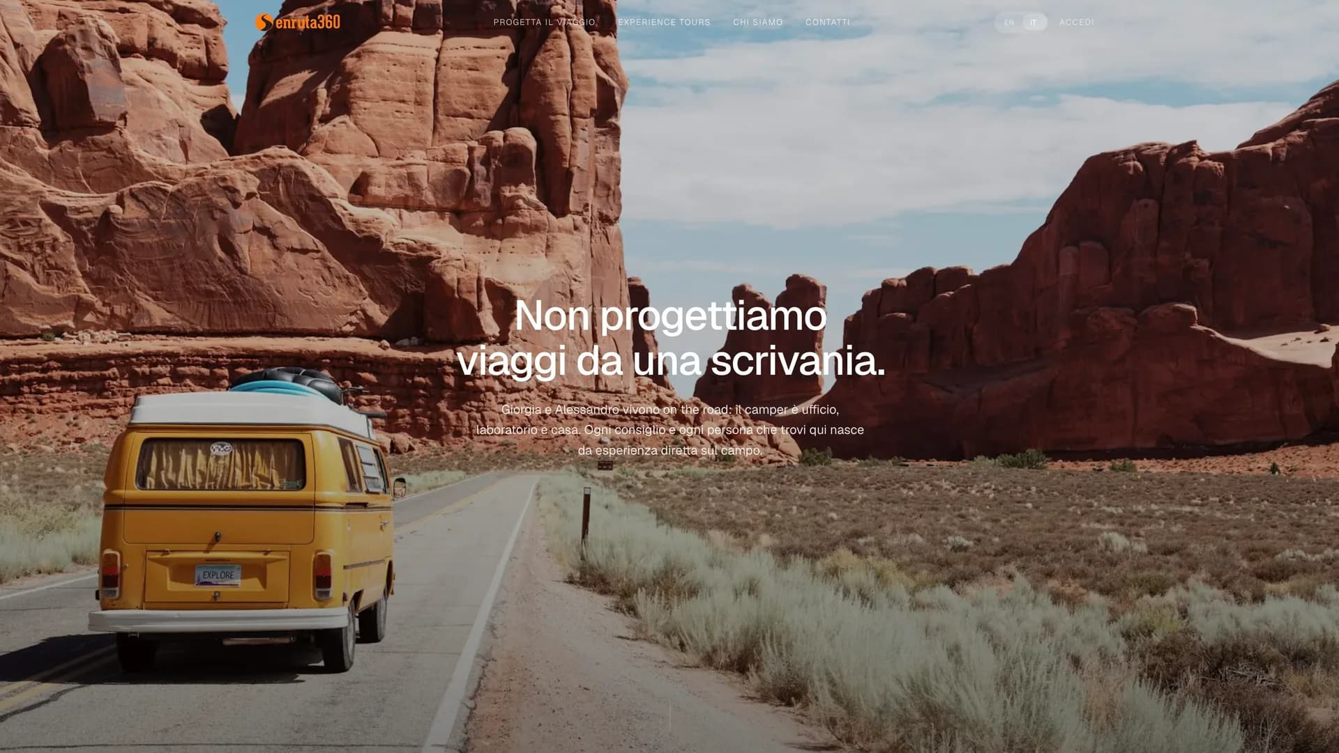 Pagina Chi siamo Enruta360 con camper e titolo Non progettiamo viaggi da una scrivania