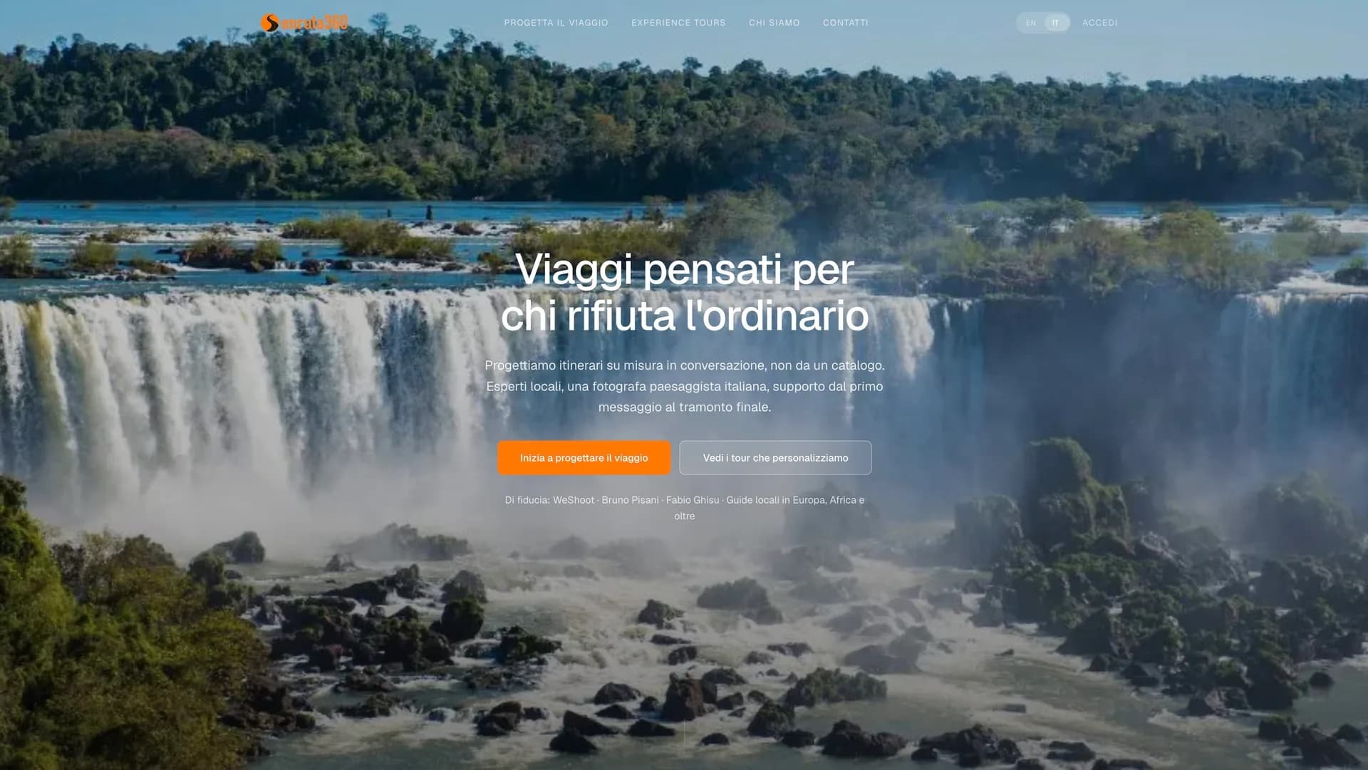 Homepage di Enruta360: hero con cascate e titolo Viaggi pensati per chi rifiuta l'ordinario
